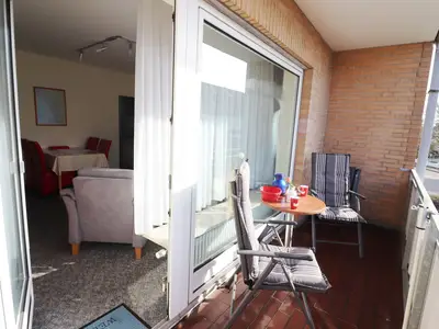 Balkon mit Sitzgelegenheit