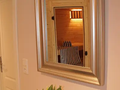Sauna im Spiegel (Flur)