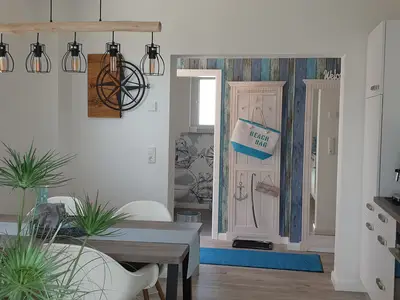 Esszimmer mit Küchenzeile im OG