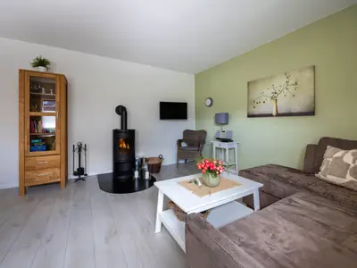 Wohnzimmer mit Kamin