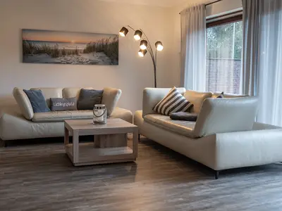 Wohnzimmer mit Sofa