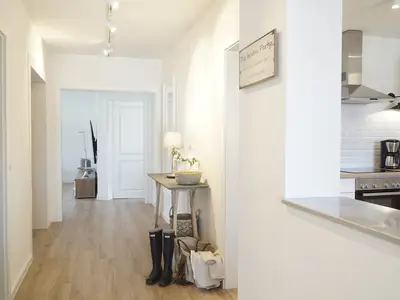 Flur und Küchenzeile