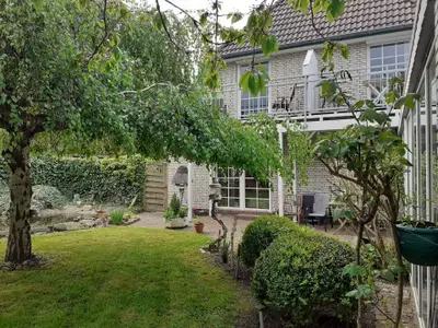 Rückansicht-Balkon rechts