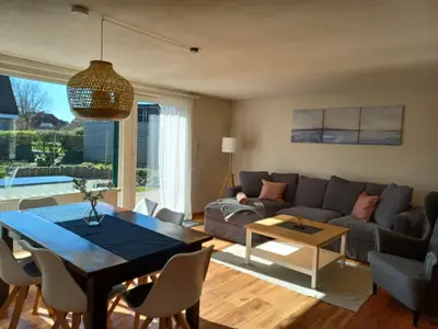 Wohn- und Essbereich (Wohnung Robbenkoje)