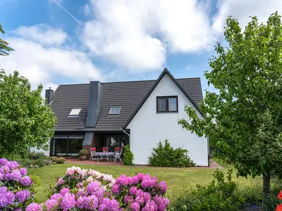Hausansicht vom Garten aus