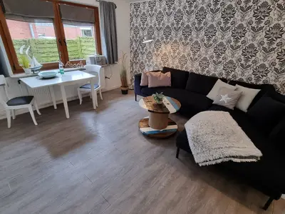 Wohnzimmer mit Essbereich