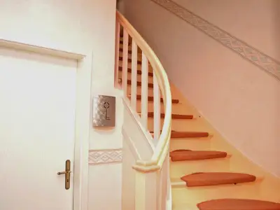 Aufgang zur oberen Wohnung