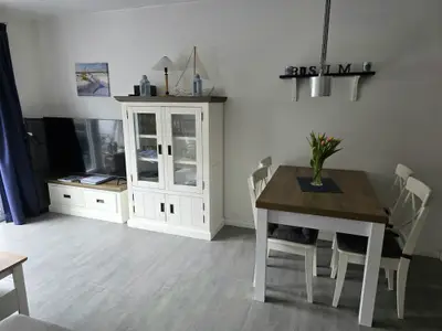 Wohnzimmer - Blick in den Raum