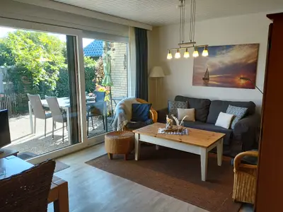 Wohnzimmer mit Terrasse