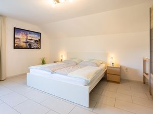 23472577-Ferienwohnung-5-Butjadingen-300x225-5