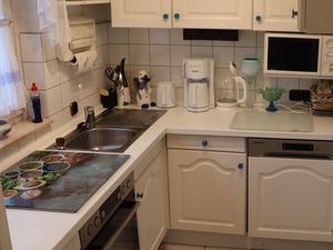 23916402-Ferienwohnung-4-Butjadingen-300x225-3