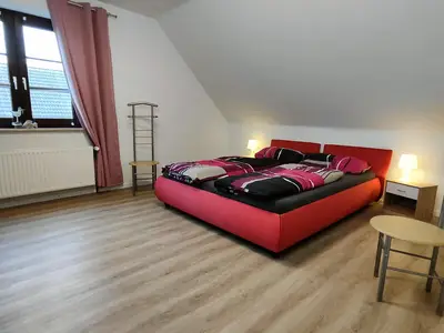 Großes Schlafzimmer