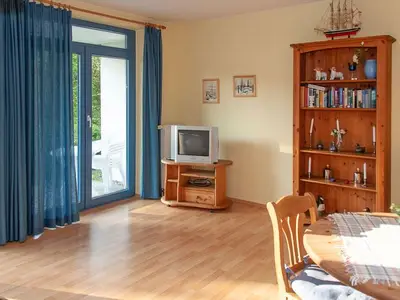 Ferienwohnung für 2 Personen (60 m²) in Butjadingen-Sillens 10/10