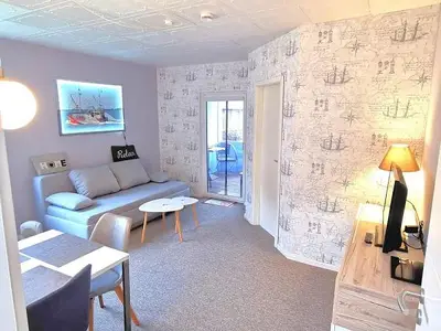 Wohnzimmer vom Flur aus