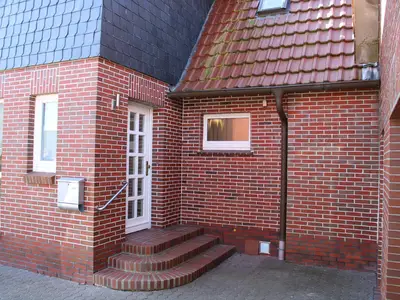 Außenansicht des Gebäudes. Eingang