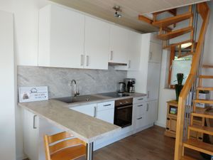 24013469-Ferienwohnung-4-Butzbach-300x225-2