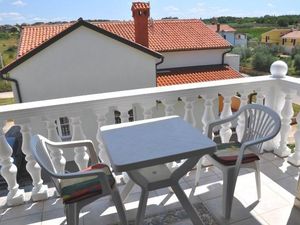 22946523-Ferienwohnung-2-Bužinija-300x225-3