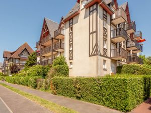 23855870-Ferienwohnung-2-Cabourg-300x225-4