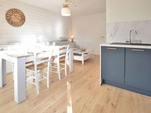 23758210-Ferienwohnung-4-Cabourg-300x225-3