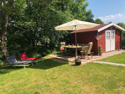 Blockhaus und Platz zum Erholen