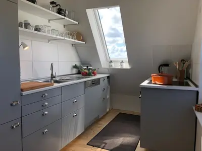 Die neu gestaltete Küche mit allem was man für leckere Gerichte zu kochen braucht.