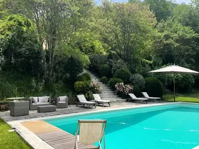 Ferienwohnung für 9 Personen (230 m²) in Cadenet 1/10