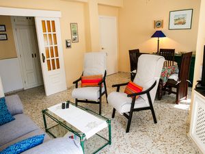 23333680-Ferienwohnung-4-Cadiz-300x225-3