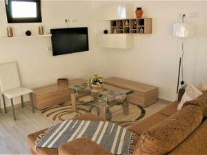 22686965-Ferienwohnung-8-Calheta-300x225-5