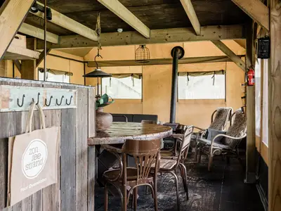 DiningRoom
