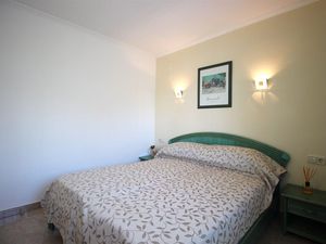 23079827-Ferienwohnung-4-Calp-300x225-3