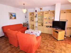 22389771-Ferienwohnung-4-Calp-300x225-3