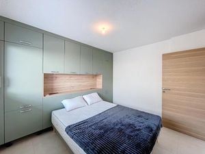 24018180-Ferienwohnung-4-Calvi-300x225-4