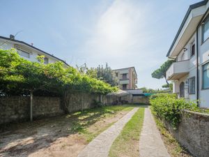 23848315-Ferienwohnung-5-Camaiore-300x225-1