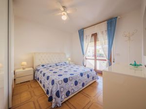 23848315-Ferienwohnung-5-Camaiore-300x225-2