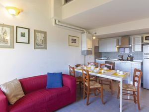 23725807-Ferienwohnung-5-Camaiore-300x225-1