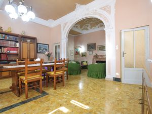 23751259-Ferienwohnung-5-Camaiore-300x225-3