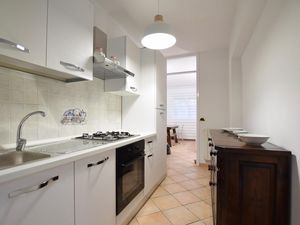 23758817-Ferienwohnung-6-Camaiore-300x225-2