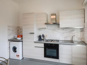 23764275-Ferienwohnung-5-Camaiore-300x225-4