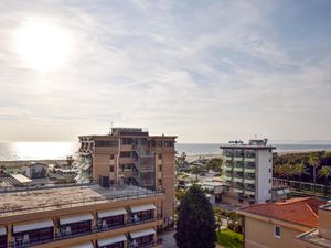 24004160-Ferienwohnung-4-Camaiore-300x225-5