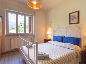 23742616-Ferienwohnung-6-Camaiore-300x225-3