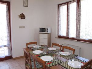 23849406-Ferienwohnung-5-Camaiore-300x225-4