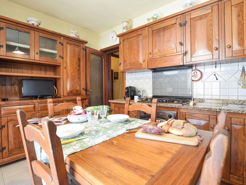 24043870-Ferienwohnung-5-Camaiore-800x600-2