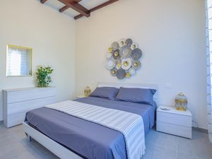 24048207-Ferienwohnung-8-Camaiore-300x225-5