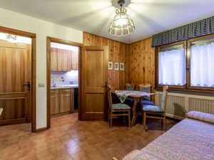 22232513-Ferienwohnung-2-Campitello Di Fassa-300x225-1