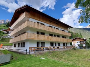 22232145-Ferienwohnung-4-Campitello Di Fassa-300x225-1