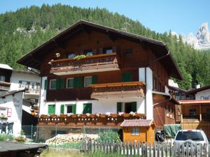 22231873-Ferienwohnung-6-Campitello Di Fassa-300x225-0