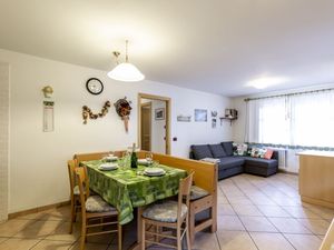 23180085-Ferienwohnung-6-Campitello Di Fassa-300x225-2