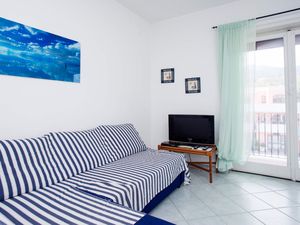 23082855-Ferienwohnung-6-Campo nell'Elba-300x225-5