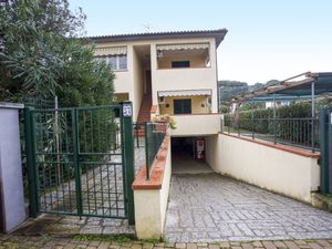 23665667-Ferienwohnung-4-Campo nell'Elba-300x225-3