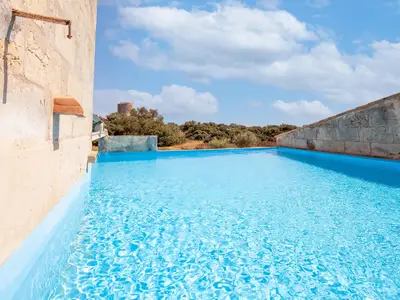 PoolOfHouse